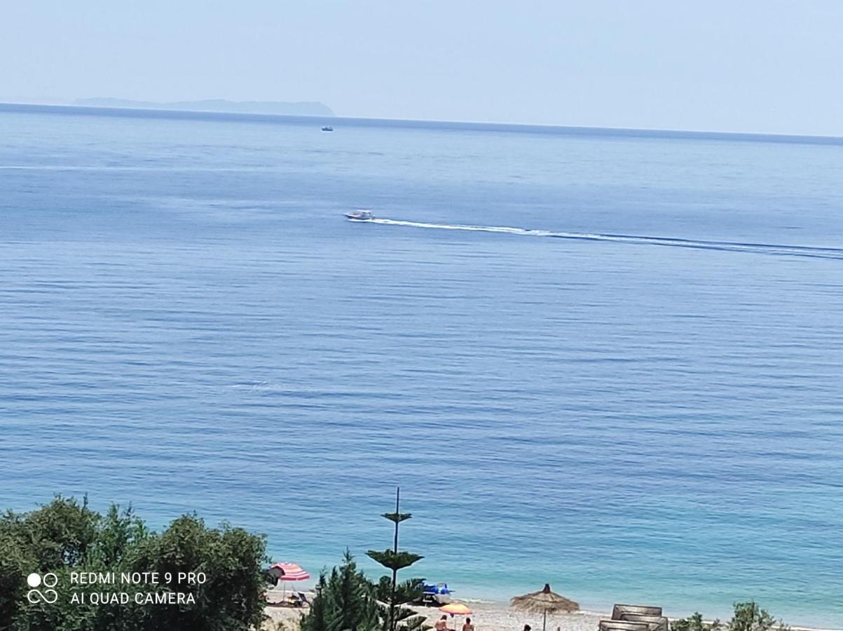 Lazaris Kwstas Rooms Himare Esterno foto