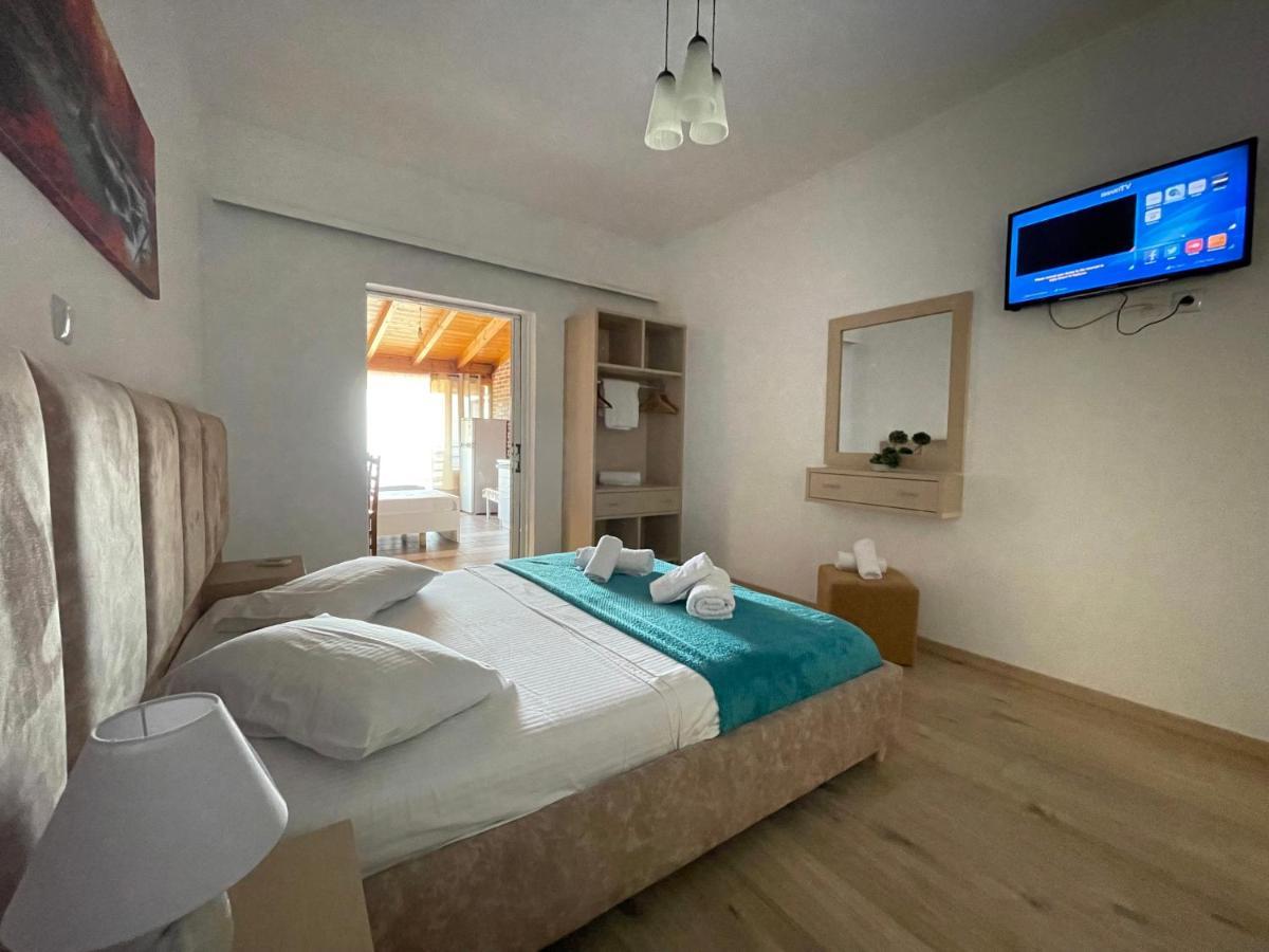 Lazaris Kwstas Rooms Himare Esterno foto