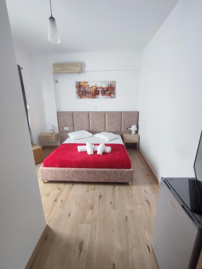 Lazaris Kwstas Rooms Himare Esterno foto