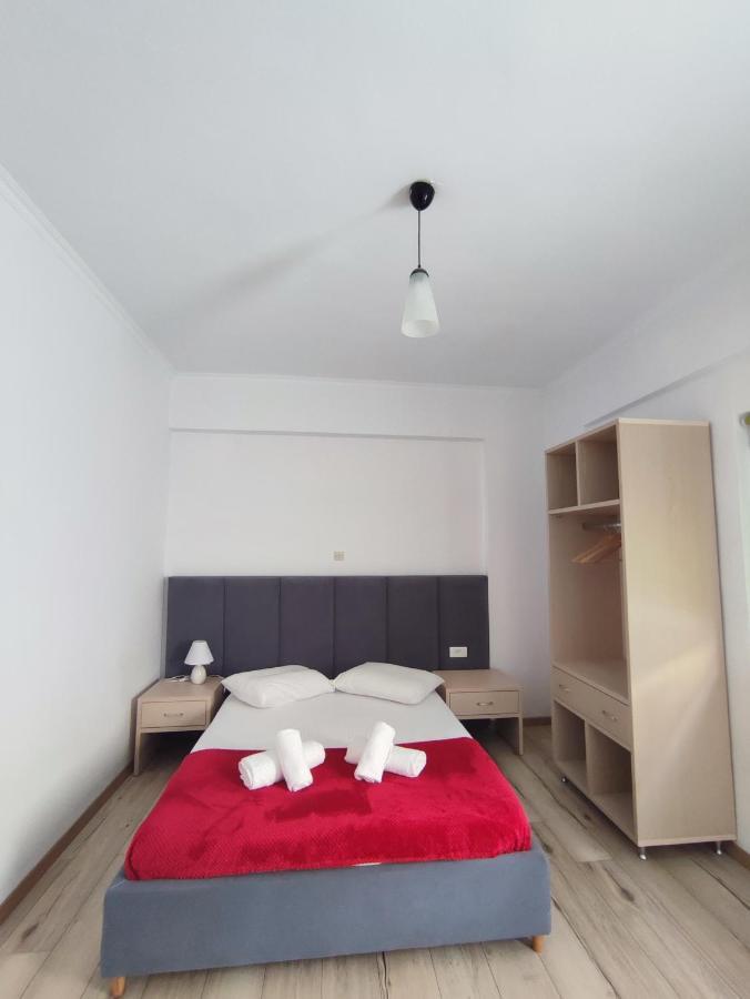 Lazaris Kwstas Rooms Himare Esterno foto