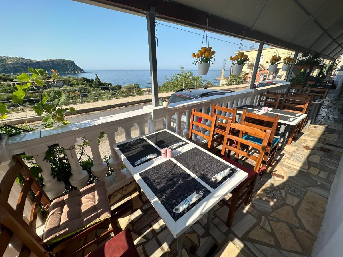 Lazaris Kwstas Rooms Himare Esterno foto