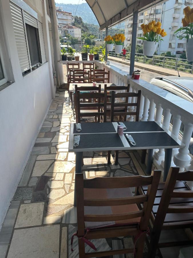 Lazaris Kwstas Rooms Himare Esterno foto
