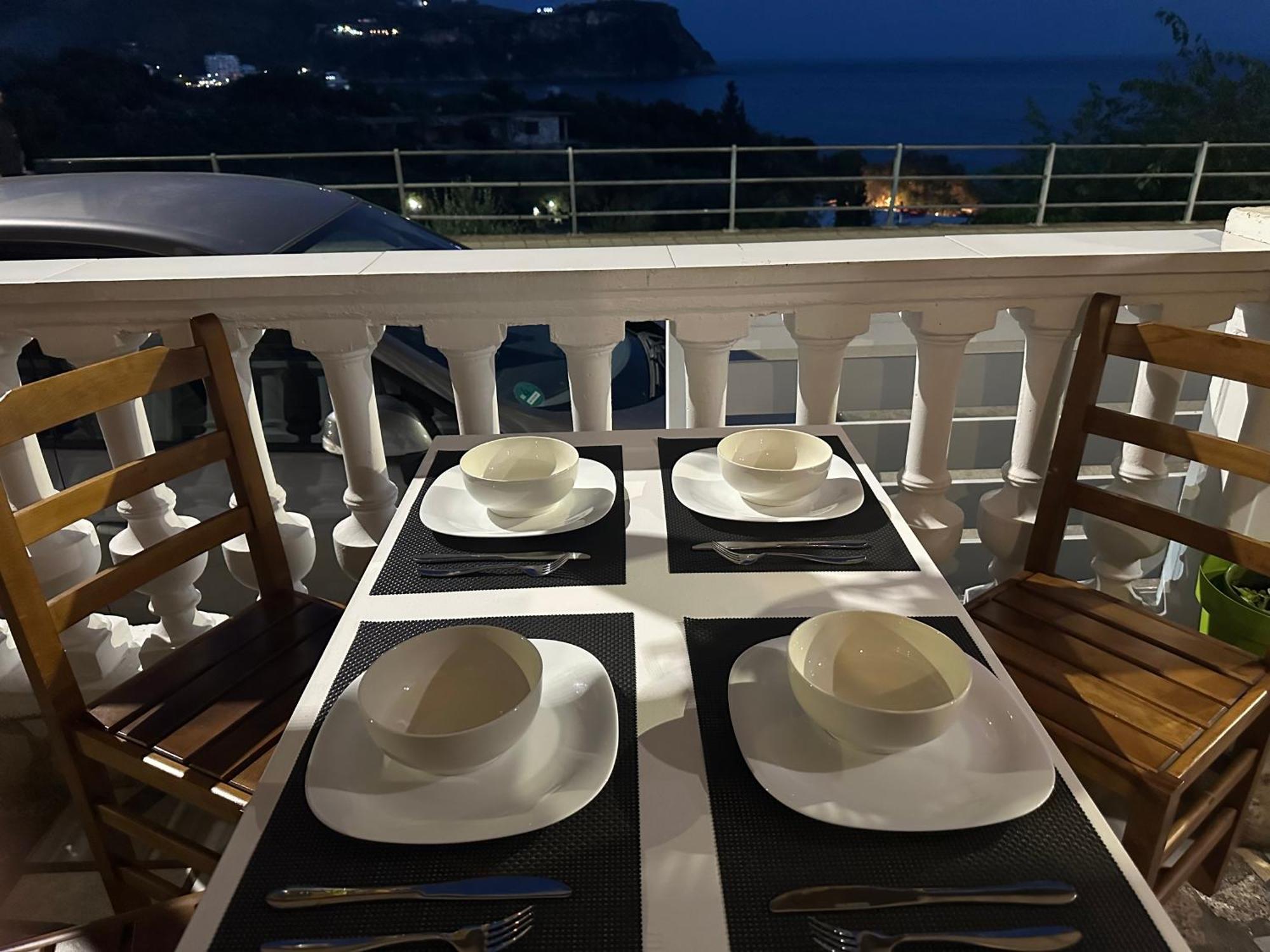 Lazaris Kwstas Rooms Himare Esterno foto