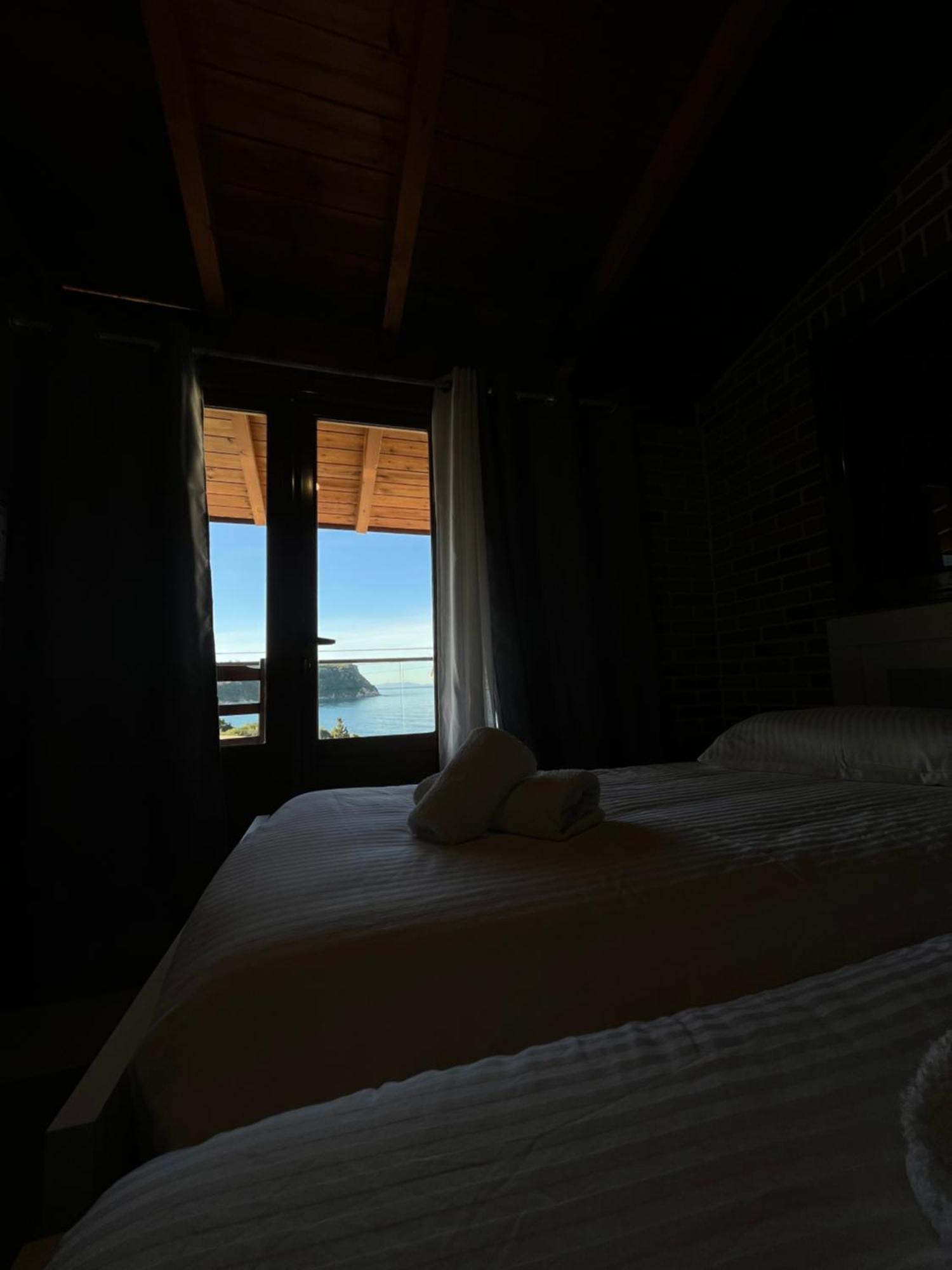 Lazaris Kwstas Rooms Himare Esterno foto